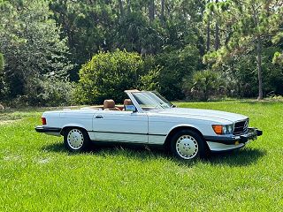 1988 Mercedes-Benz 560 SL VIN: WDBBA48D8JA082350