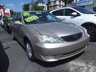 2005 Toyota Camry LE VIN: 4T1BF32K45U110018