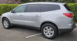 2010 Chevrolet Traverse LT 1GNLVFED7AS101207 in Levittown, PA 4