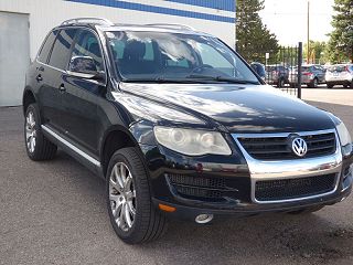 2010 Volkswagen Touareg  VIN: WVGFK7A91AD000556