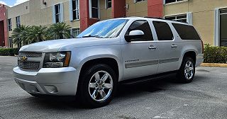 2014 Chevrolet Suburban 1500 LT VIN: 1GNSCJE03ER216515