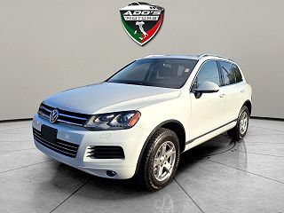 2014 Volkswagen Touareg Sport VIN: WVGEF9BP8ED009575