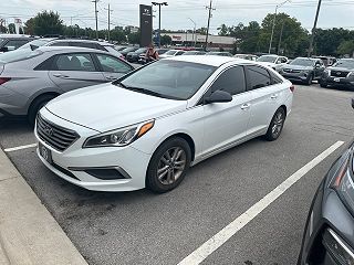 2016 Hyundai Sonata  VIN: 5NPE24AF1GH312982