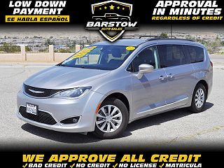 2017 Chrysler Pacifica Touring-L 2C4RC1BG8HR529969 in Barstow, CA 1