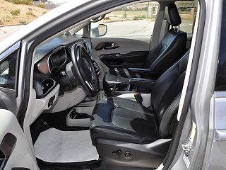 2017 Chrysler Pacifica Touring-L 2C4RC1BG8HR529969 in Barstow, CA 11