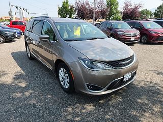 2017 Chrysler Pacifica Touring-L VIN: 2C4RC1BG5HR535423