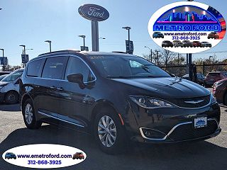 2017 Chrysler Pacifica Touring-L 2C4RC1BG5HR831851 in Chicago, IL