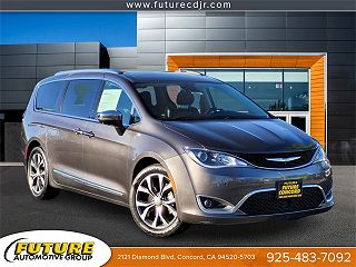 2017 Chrysler Pacifica Limited 2C4RC1GG7HR778613 in Concord, CA