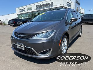 2017 Chrysler Pacifica Touring-L VIN: 2C4RC1BGXHR831506