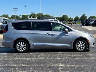 2017 Chrysler Pacifica Touring-L 2C4RC1BG0HR683401 in Springfield, IL 2
