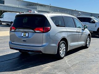 2017 Chrysler Pacifica Touring-L 2C4RC1BG0HR683401 in Springfield, IL 3