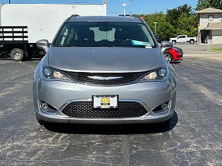 2017 Chrysler Pacifica Touring-L 2C4RC1BG0HR683401 in Springfield, IL 4