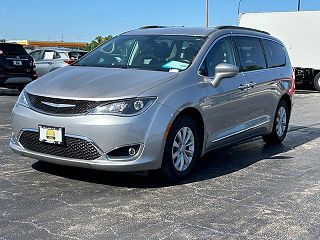 2017 Chrysler Pacifica Touring-L 2C4RC1BG0HR683401 in Springfield, IL 5