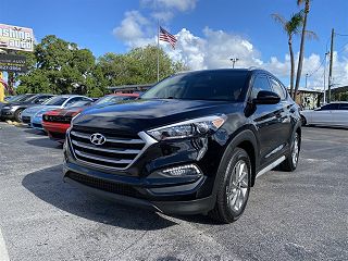 2017 Hyundai Tucson SE VIN: KM8J33A45HU528826