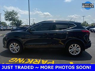 2017 Nissan Rogue Sport  VIN: JN1BJ1CR4HW136410