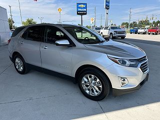 2018 Chevrolet Equinox LT 2GNAXSEV6J6229332 in Holland, MI 3