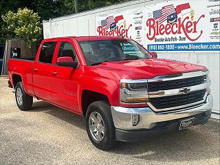 2018 Chevrolet Silverado 1500 LT 3GCPCREC3JG512345 in Dunn, NC 1