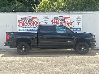 2018 Chevrolet Silverado 1500 LT 3GCUKREC2JG375498 in Dunn, NC 2