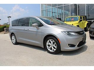 2018 Chrysler Pacifica Touring VIN: 2C4RC1FG4JR125745