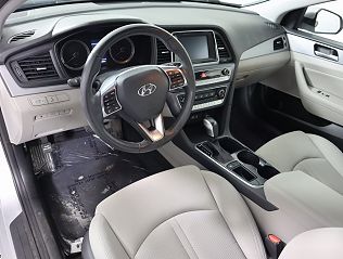 2018 Hyundai Sonata SEL 5NPE34AF6JH635994 in Madison Heights, MI 9