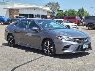 2018 Toyota Camry SE VIN: 4T1B11HK5JU562368