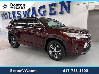 2018 Toyota Highlander LE VIN: 5TDBZRFH4JS897533