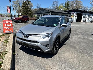 2018 Toyota RAV4 XLE 2T3RFREV3JW795475 in New Windsor, NY 1
