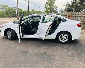 2019 Chevrolet Cruze LS 1G1BJ5SM4K7102262 in Crystal, MN 4