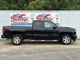 2019 Chevrolet Silverado 1500 LT 2GCVKPEC5K1203307 in Dunn, NC 3