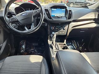 2019 Ford Escape SE 1FMCU9GD8KUB54915 in Moline, IL 10