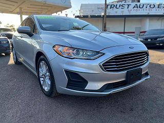 2019 Ford Fusion SE VIN: 3FA6P0HD4KR135102