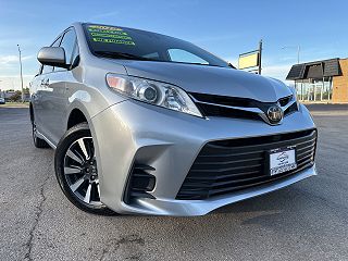 2019 Toyota Sienna LE VIN: 5TDJZ3DC4KS215249