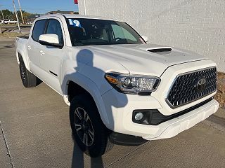 2019 Toyota Tacoma SR5 VIN: 5TFCZ5AN7KX176841