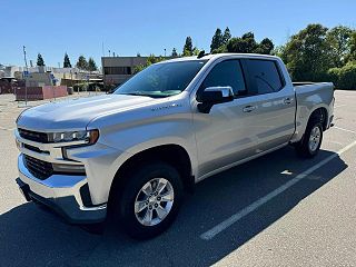 2020 Chevrolet Silverado 1500 LT VIN: 3GCUYDED7LG176136