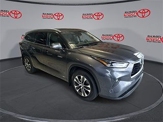 2021 Toyota Highlander XLE VIN: 5TDGBRCH4MS050059