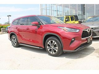 2021 Toyota Highlander XLE VIN: 5TDGZRAH0MS069061