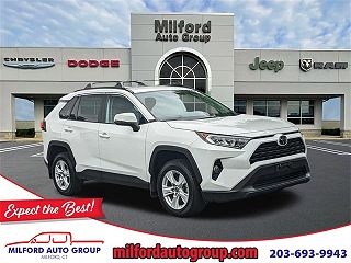 2021 Toyota RAV4 XLE VIN: 2T3P1RFV3MC232842