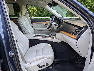 2021 Volvo XC90 T6 Momentum YV4A221K0M1768357 in Weatogue, CT 23