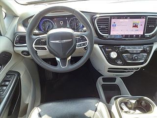 2022 Chrysler Pacifica Touring-L 2C4RC1BG2NR122080 in Springfield, IL 3
