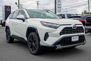 2022 Toyota RAV4 SE VIN: JTM16RFV8NJ019004