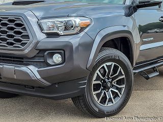2022 Toyota Tacoma TRD Sport 3TMCZ5AN9NM502942 in Saint Charles, IL 3