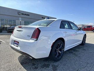 2023 Chrysler 300 Touring 2C3CCADG3PH706858 in Southaven, MS 3
