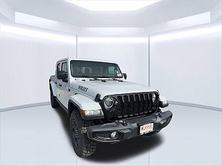 2023 Jeep Gladiator  1C6HJTAG4PL590748 in Laredo, TX 1
