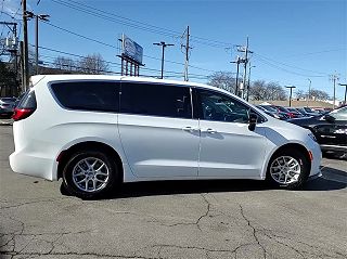 2024 Chrysler Pacifica Touring-L 2C4RC1BG3RR113863 in Chicago, IL 4