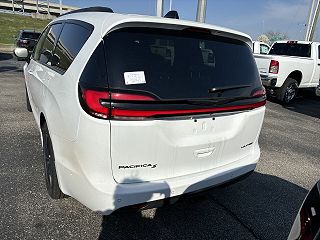2024 Chrysler Pacifica Limited 2C4RC1GG8RR126181 in Jeffersonville, IN 6