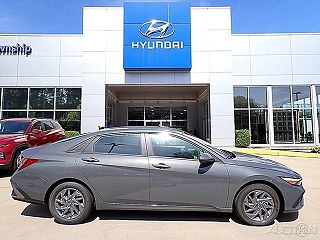 2024 Hyundai Elantra SEL VIN: KMHLM4DG7RU781133