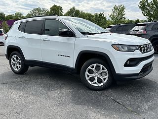 2024 Jeep Compass Latitude 3C4NJDBN8RT106828 in Frankfort, KY 2