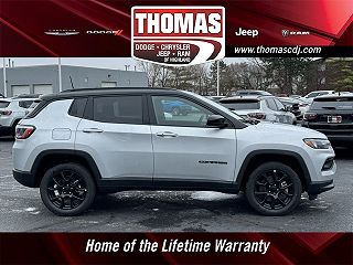 2024 Jeep Compass Latitude 3C4NJDBN1RT123518 in Highland, IN 10