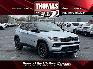 2024 Jeep Compass Latitude 3C4NJDBN1RT123518 in Highland, IN 11