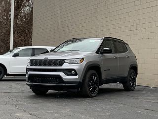 2024 Jeep Compass Latitude 3C4NJDBN2RT602353 in Highland, IN 2